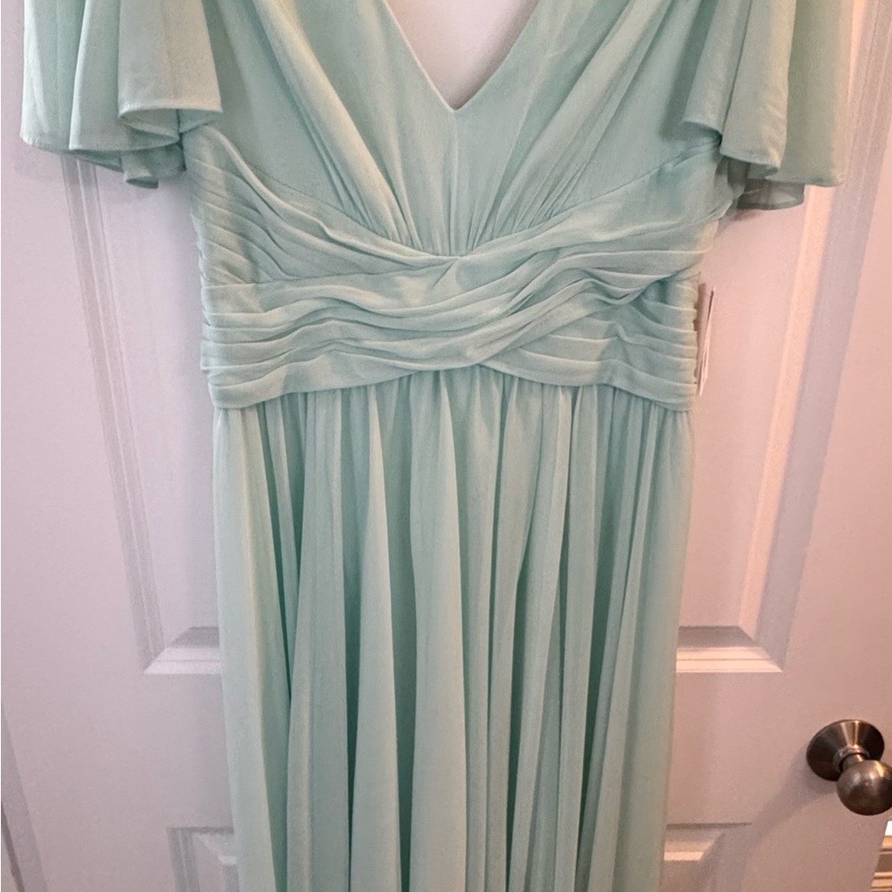 Elegant Mint Green Women's Dress